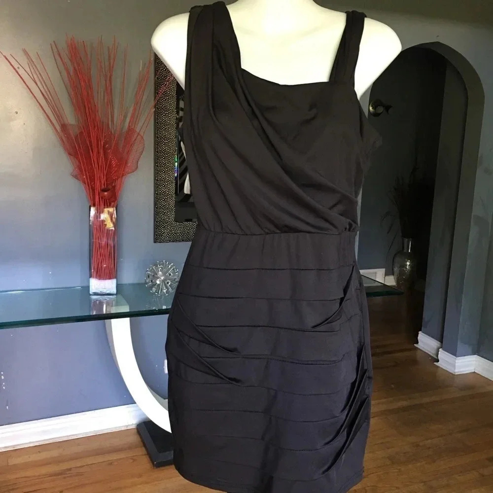 WINDSOR Bandage Dress size medium